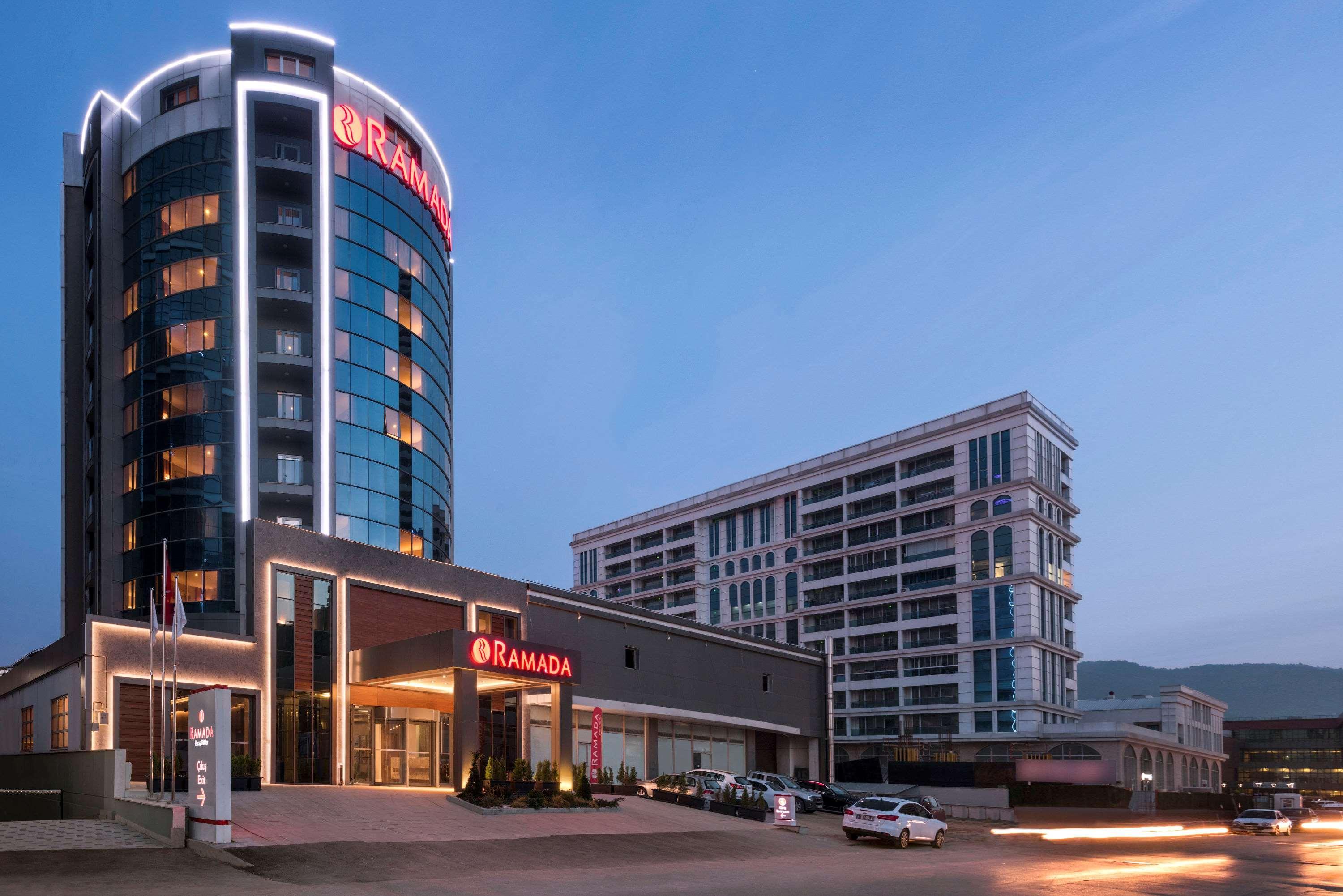 Ramada By Wyndham Nilufer Bursa Hotel Kültér fotó